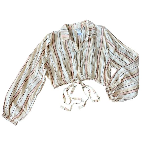 L Space Cropped Button Up Top Wrap Blouse Balloon Sleeve - Picture 2 of 9